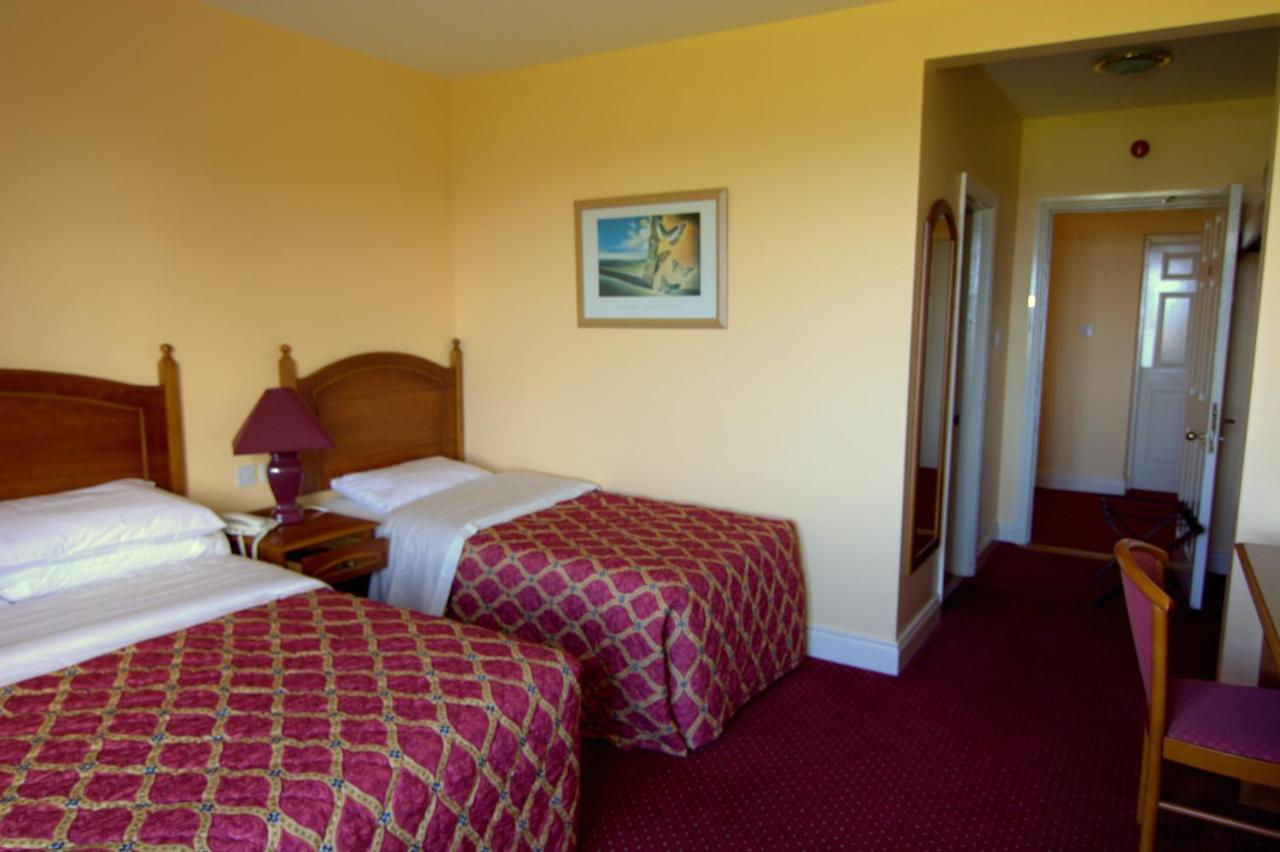 Double or Twin Room with Sea View