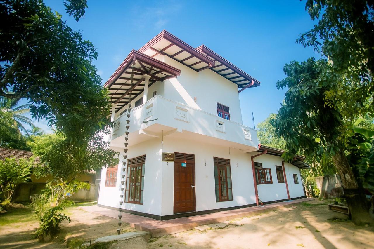 Sajini Villa - Ferienwohnung Weligama