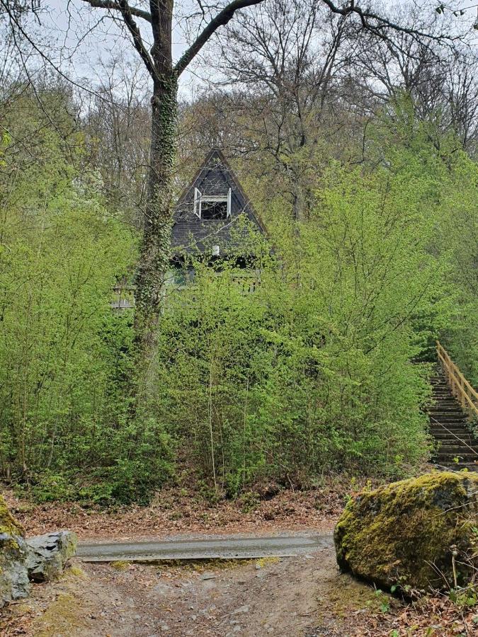 Boshuisje Durbuy met zwembad op het park - B&B Durbuy