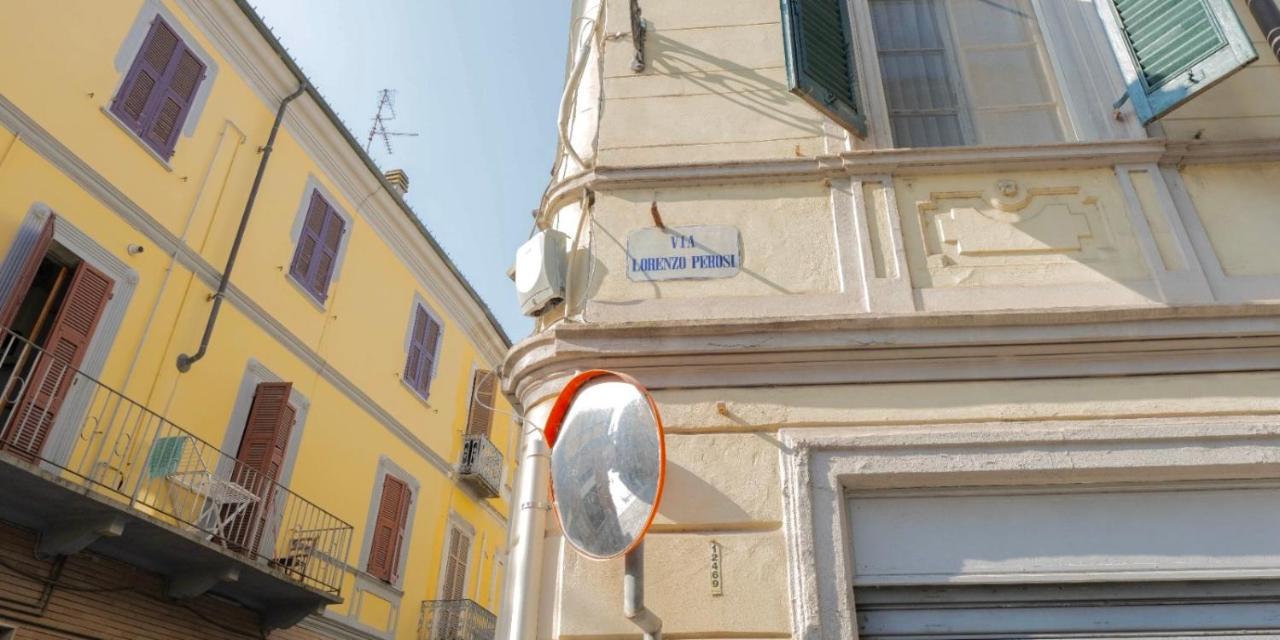 Living Adua Centro - B&B Tortona