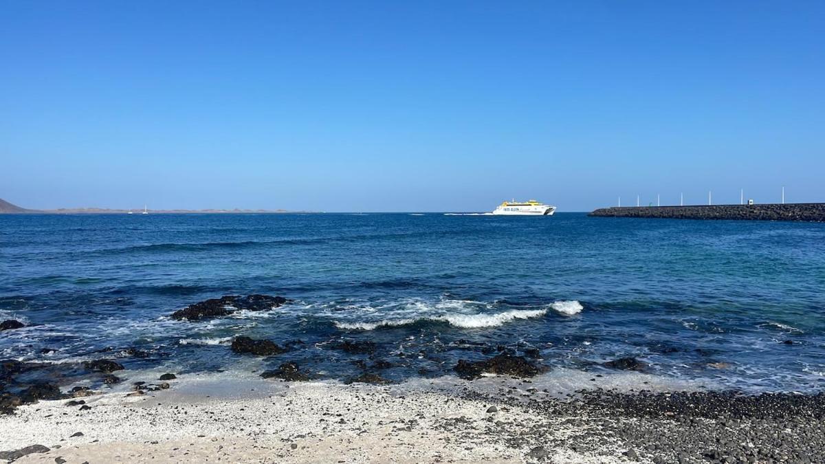 Front Line Port Haven - B&B Corralejo