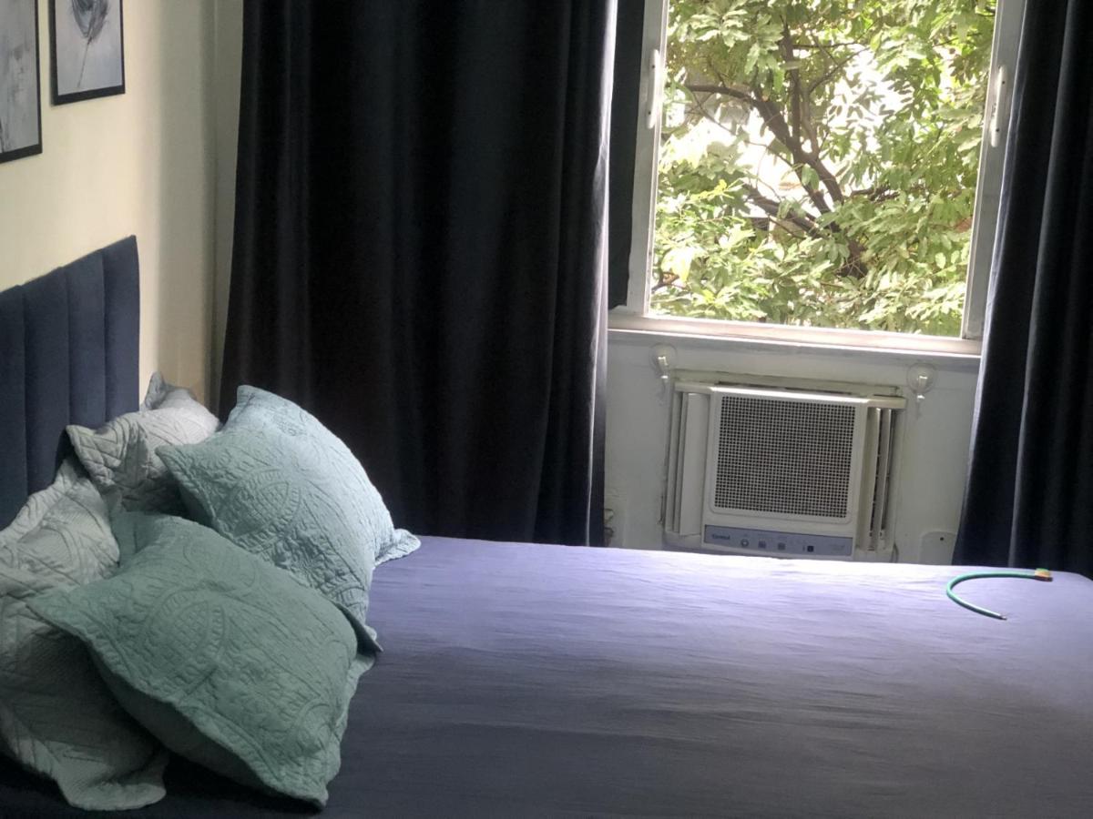 Prédio em frente à praia - posto 5 - B&B Rio de Janeiro