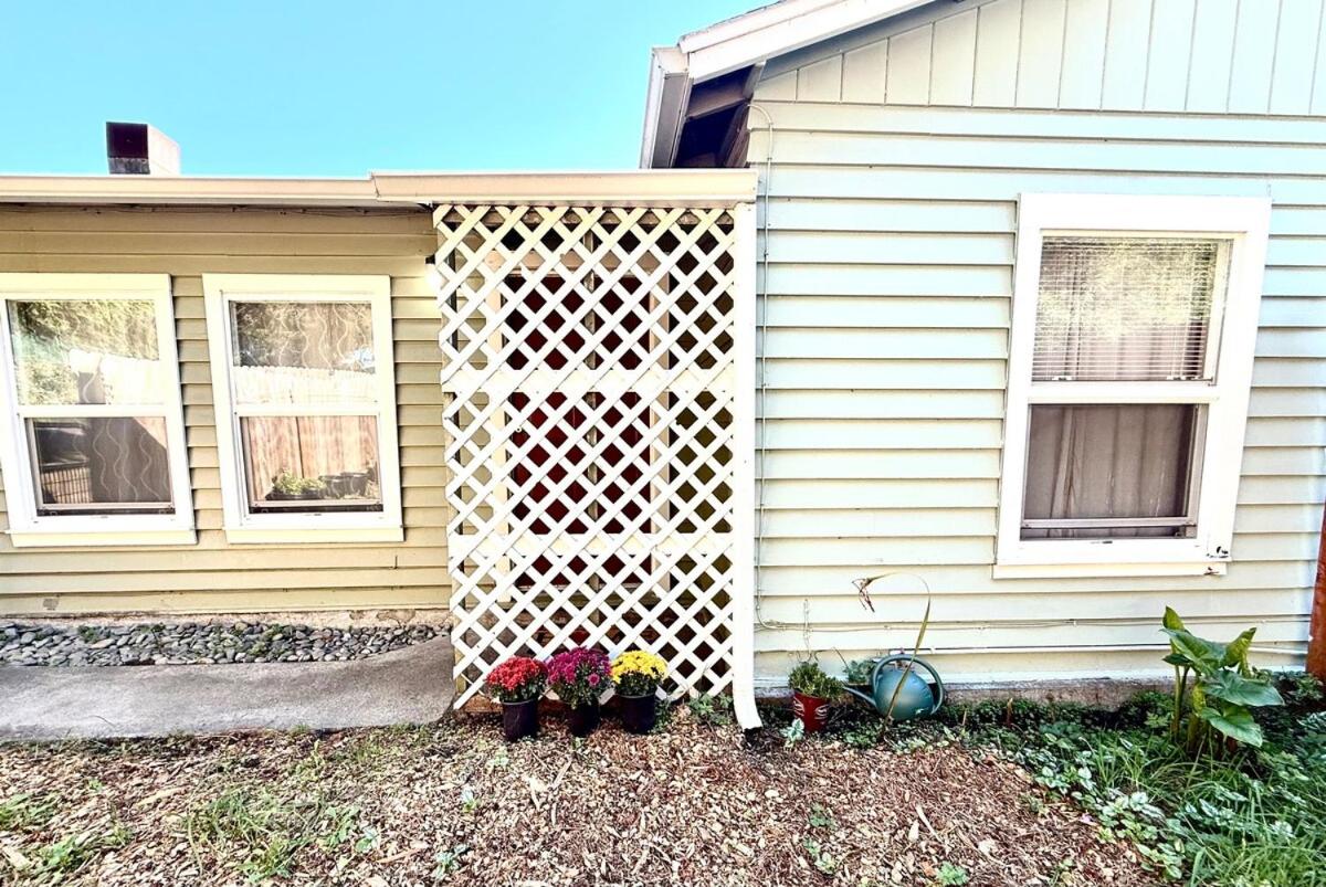 Cozy Coastal by Beaches & Redwoods - B&B McKinleyville