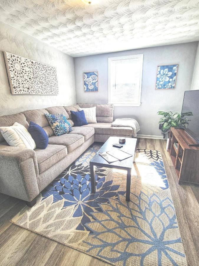 Cozy 2 Bdrm Cottage King bed - Bed and Breakfast Portsmouth