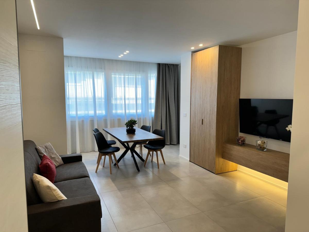 Garden Apartment Fuorigrotta - Ferienwohnung Neapel