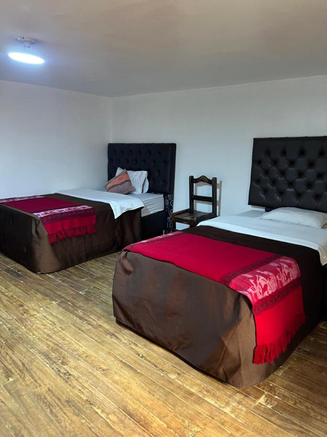 Familienzimmer mit Doppelbett