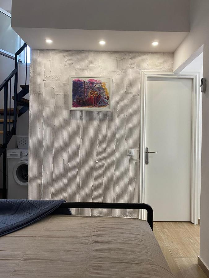 One-Bedroom Apartment - Sea Side