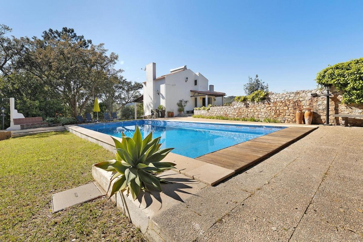 30min from beach Seclueded House with pool Quinta La Rabide - Bed and Breakfast Azeitão