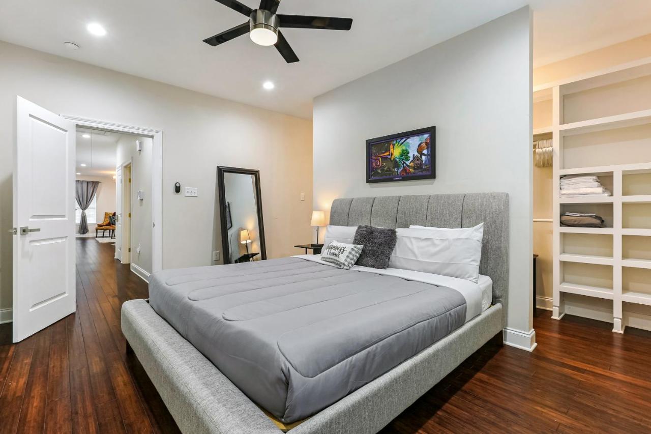 Luxury 2-Bedroom Oasis with Open Living Space & Designer Touches - B&B New Orleans