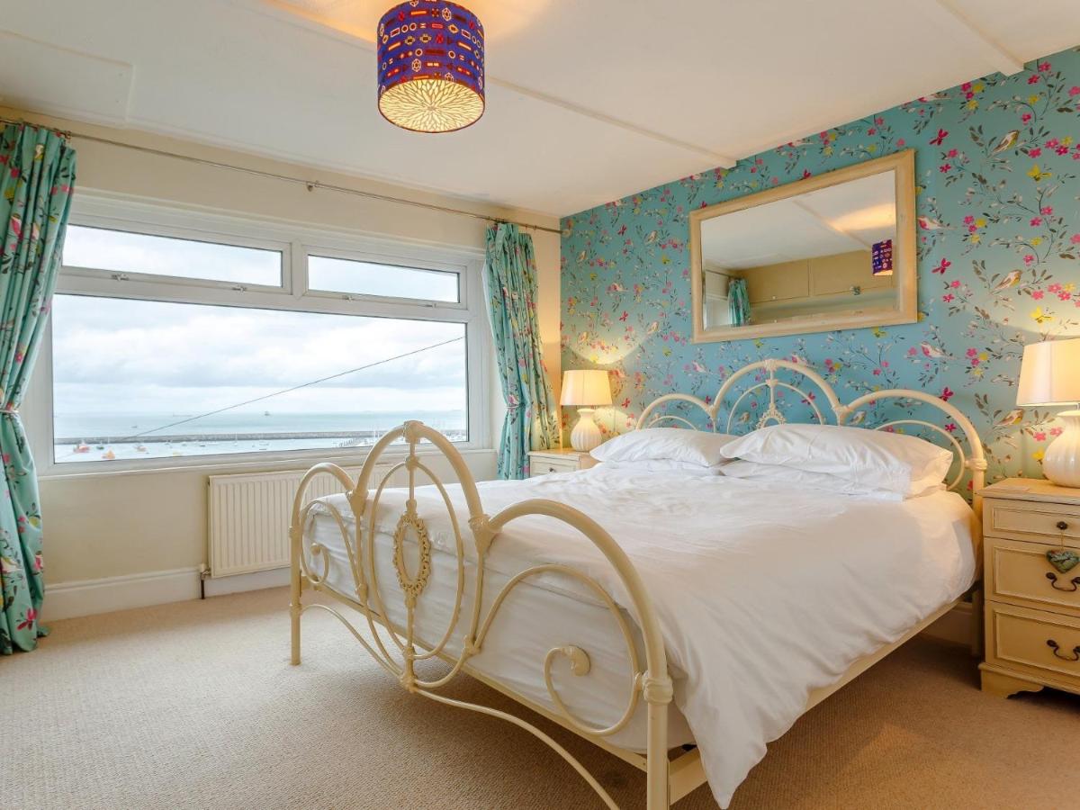 3 bed in Brixham BX030 - B&B Brixham