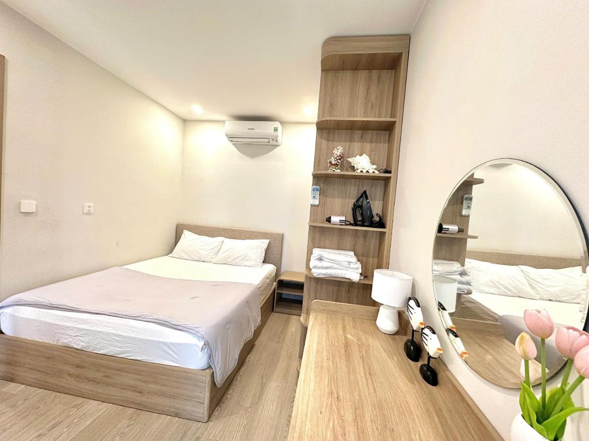 One-Bedroom Apartment with Sea View