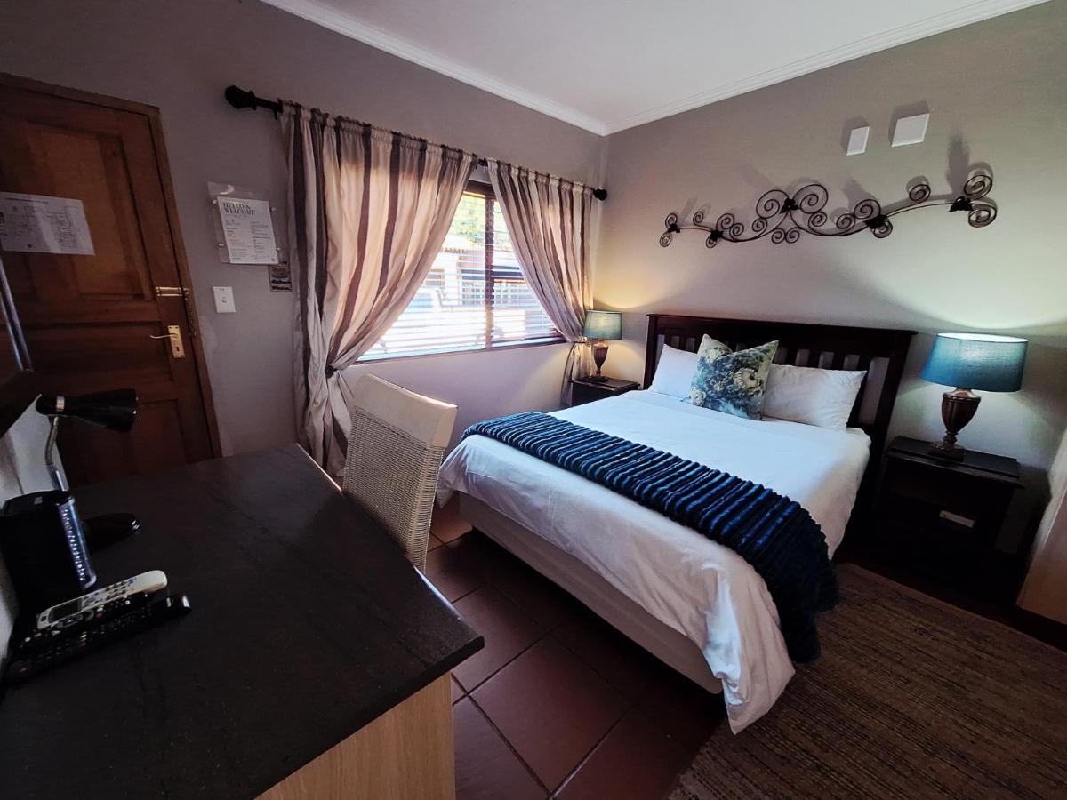 Kamer met Queensize Bed