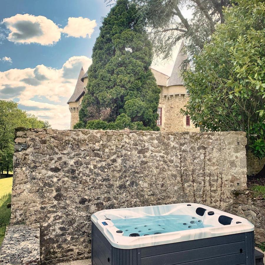 House with a private hot tub and medieval garden - Ferienwohnung Saint-Pierre-de-Frugie
