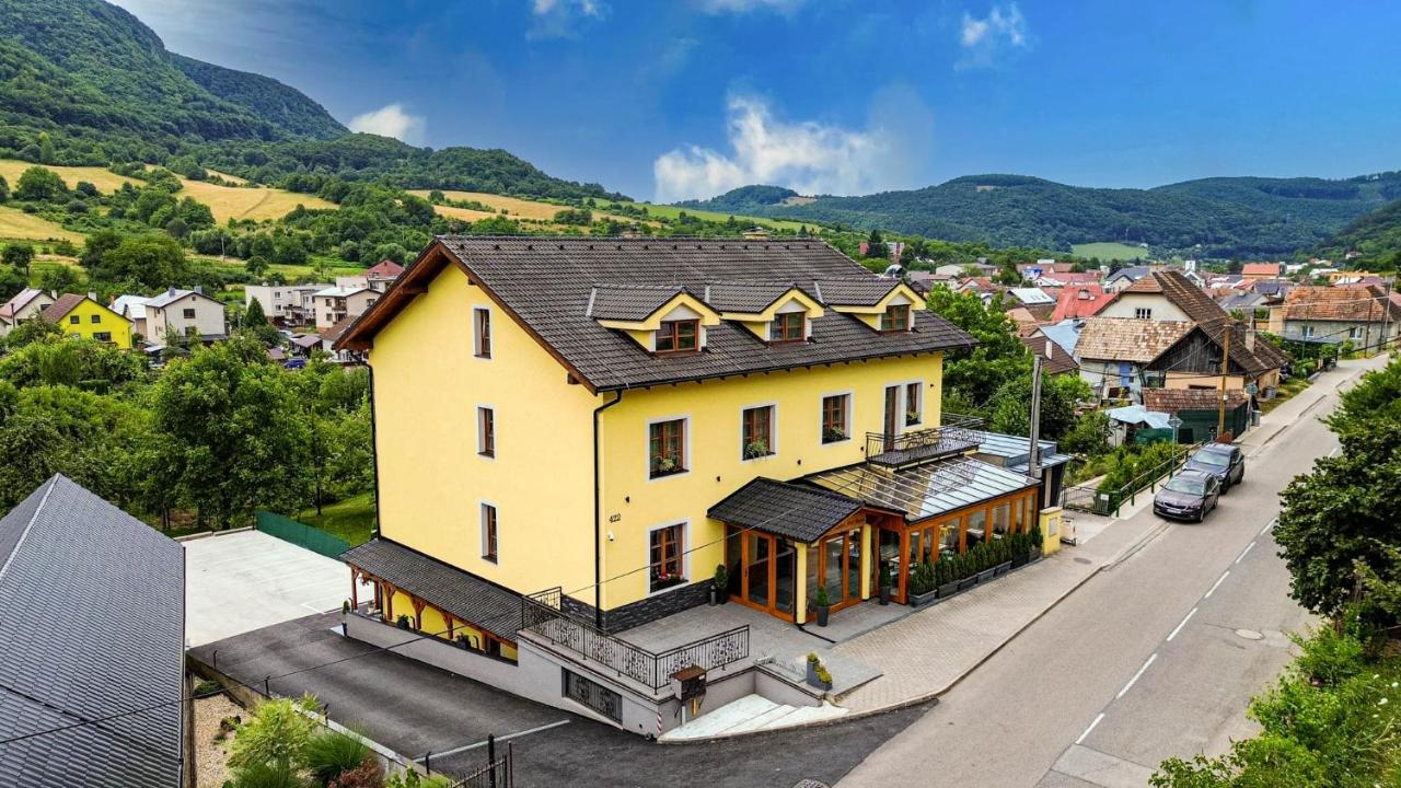 Penzión Pod Babou - Bed and Breakfast Omšenie