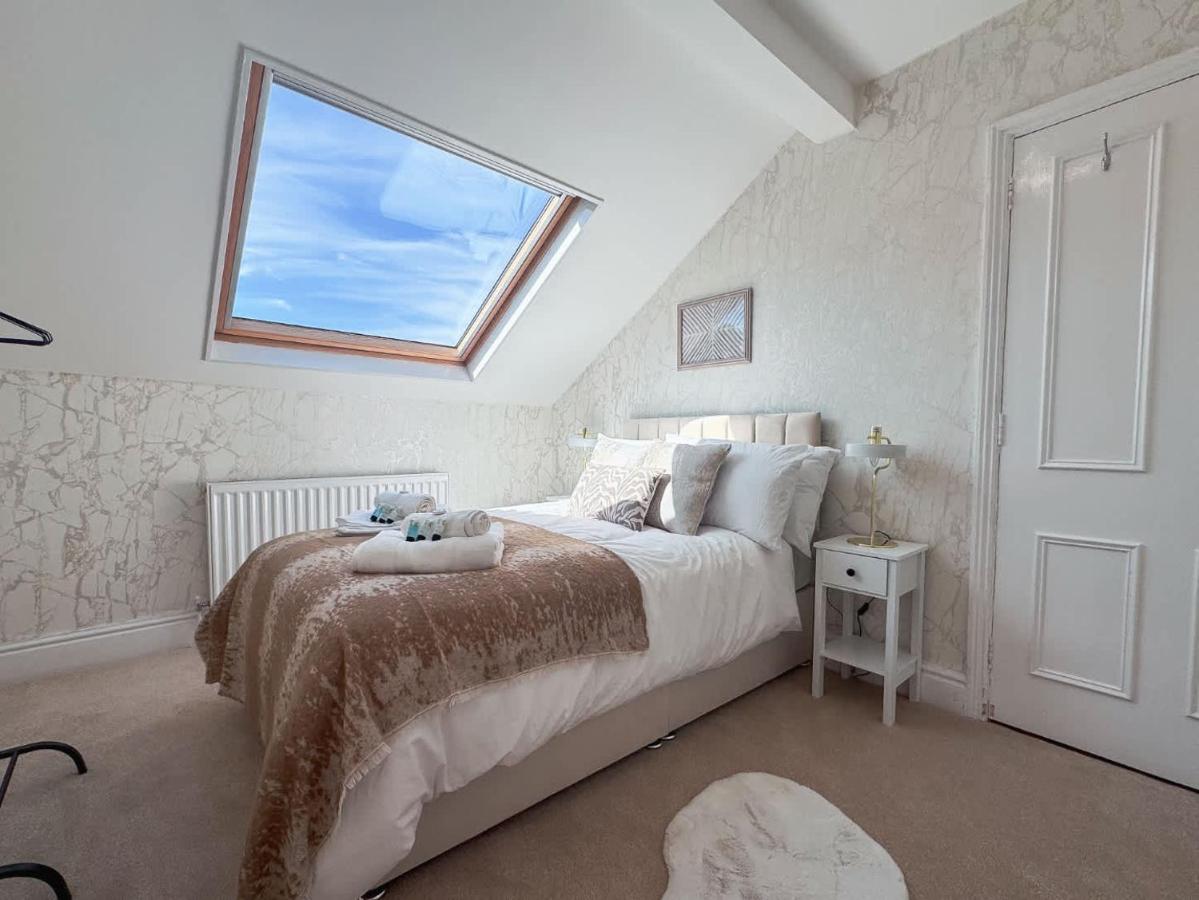 Large 6-Bed Victorian House Prime Harrogate Stay - B&B Harrogate