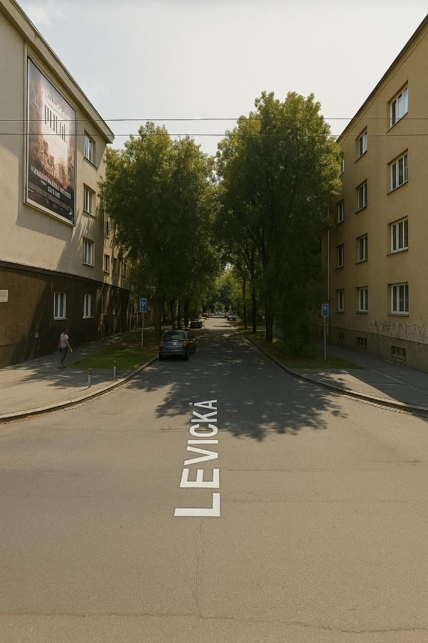 Spacious 2BR Retreat for Families & Friends near City Center - Chambres d’hôtes Bratislava