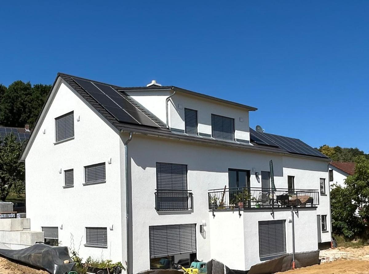 Holzliebe mit Donaublick - Ferienwohnung Kaisheim