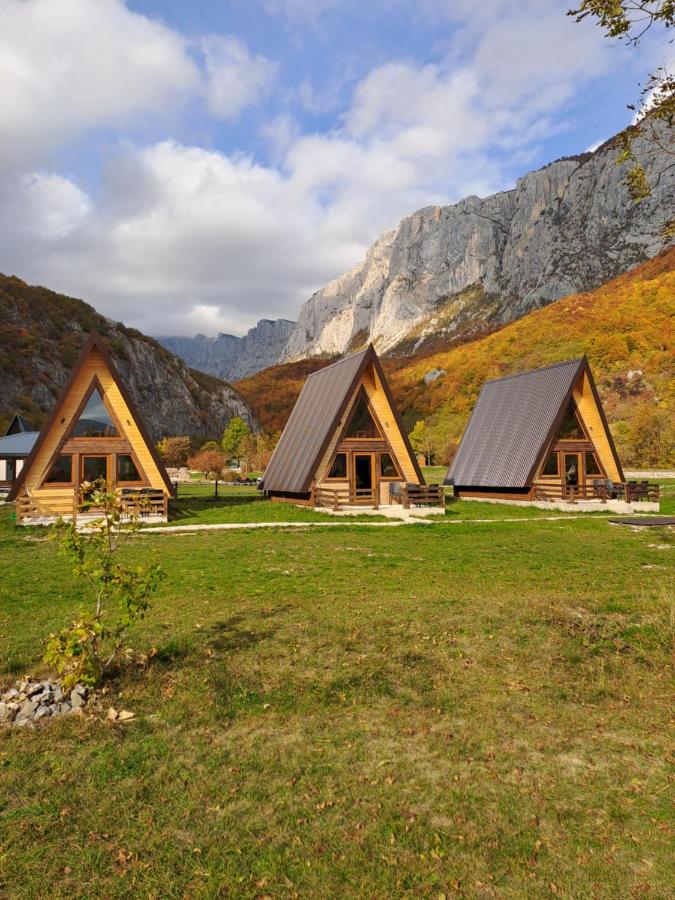 Wooden cottages KONAK - Bed and Breakfast Šavnik