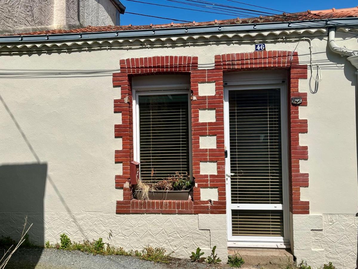 Entre Nantes et Sèvre charmant T1 à 3 mn du Busway - B&B Vertou
