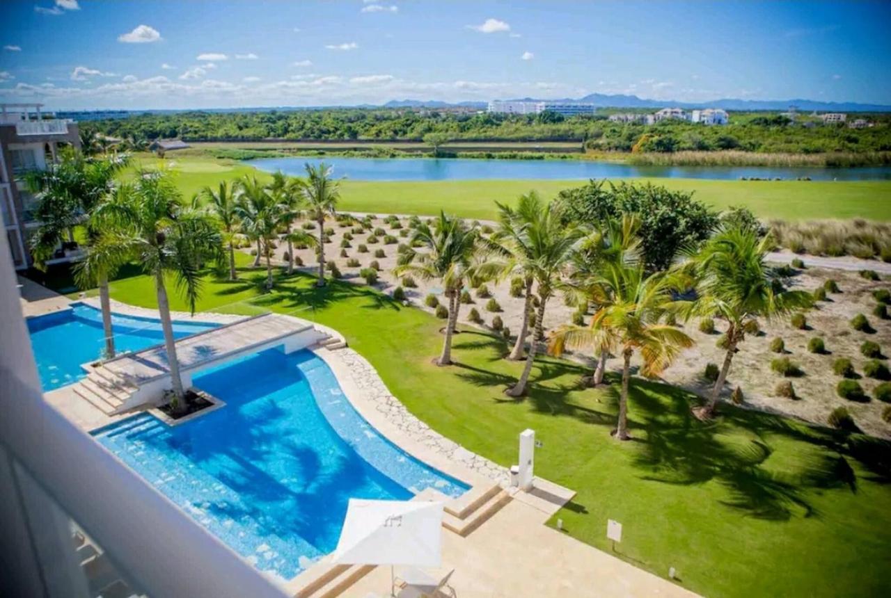 Relax in Style at Hard Rock Hotel Punta Cana Apartment - Chambres d'hôtes Punta Cana