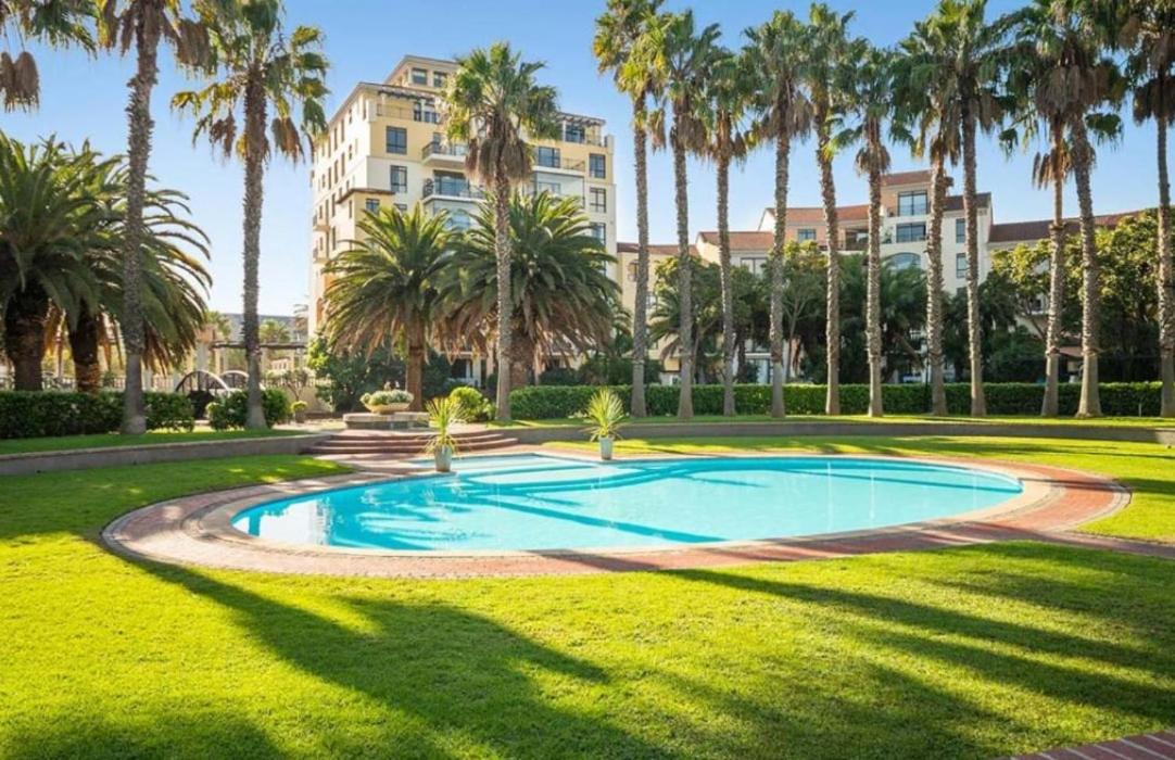 Island Club Apartment - Bed and Breakfast Kaapstad