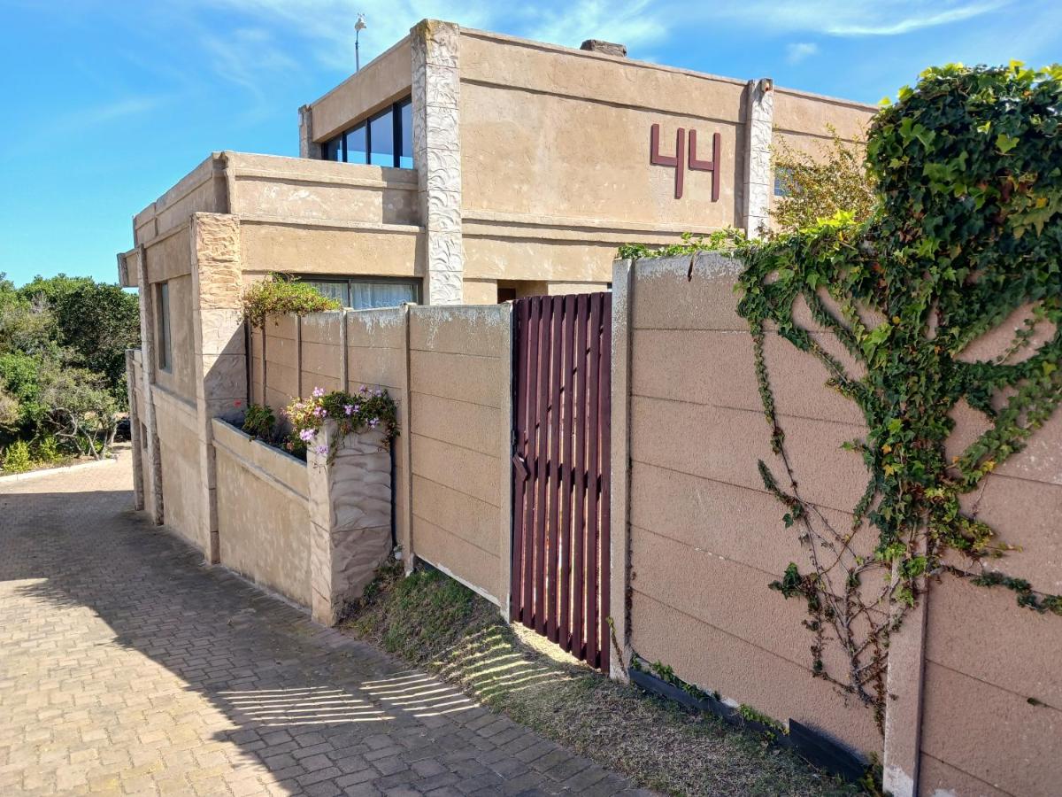 Appartement 2 Chambres avec Balcon et Vue sur la Mer