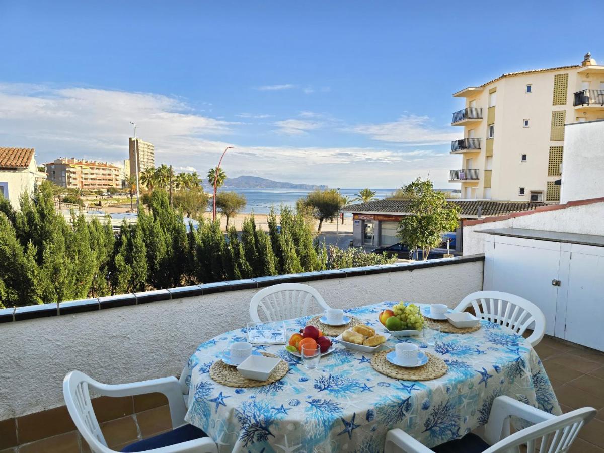 Holiday Home Refugi sea view and 1 min from beach - Bed and Breakfast l'Escala