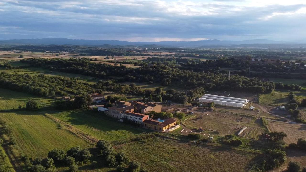 Can Barnosell - Els Masos d'en Coll - B&B Llefià