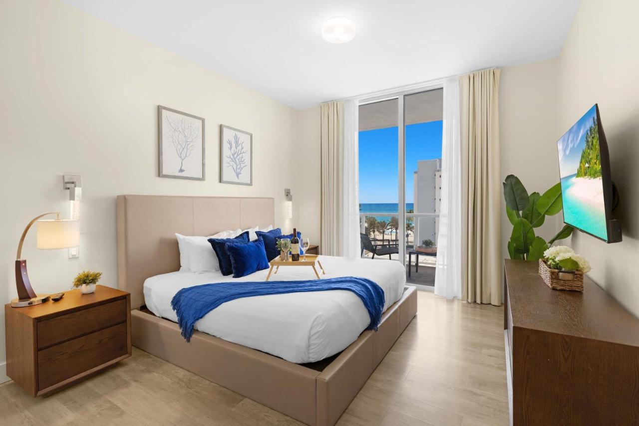 Spectacular Beach View - Amazing Rooftop Pool - Bed and Breakfast Hollywood