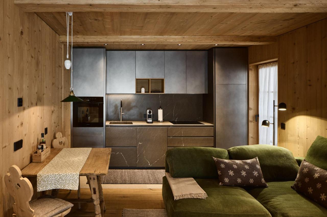 Deluxe One-Bedroom Apartment with Garden View - Annex