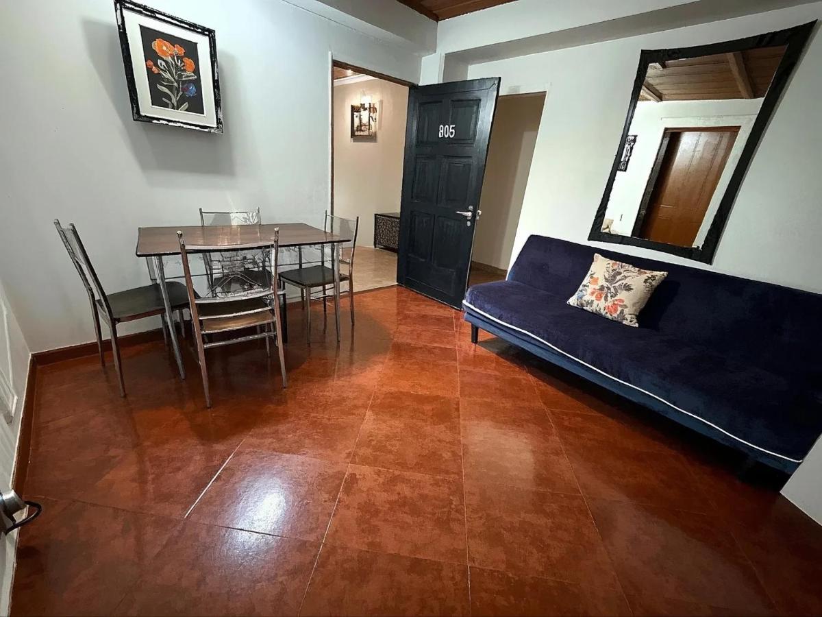 Aparta Suite Torre De Prado 305 - B&B Medellín