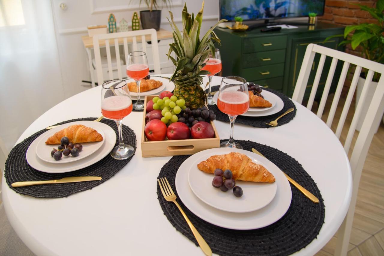 Maya's Flats & Resorts 36 - Chlebnicka Old Town Gd - B&B Gdansk