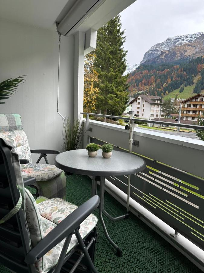 Alpine Hideaway - Cozy Mountainview Studio, Free Parking, Ski, Engelberg, Luzern - Bed and Breakfast Engelberg