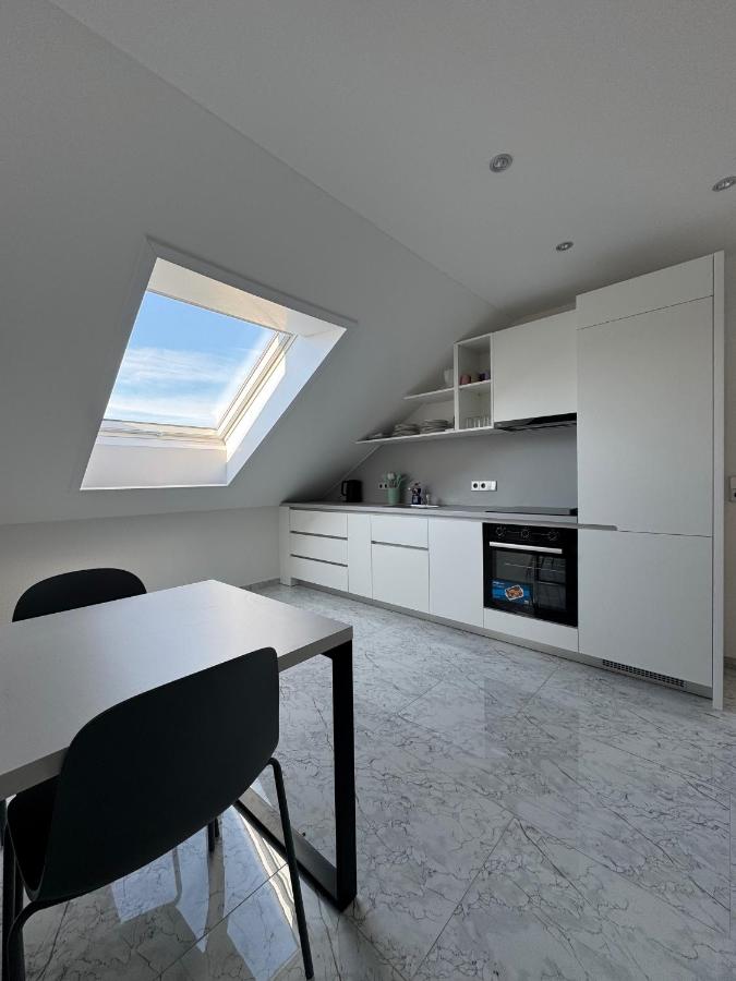 One-Bedroom Apartment - Non-Smoking