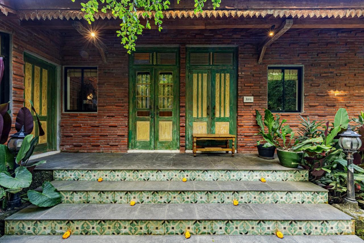 Villa Java an unique 3 bdr villa overlooking rice paddies - B&B Ubud