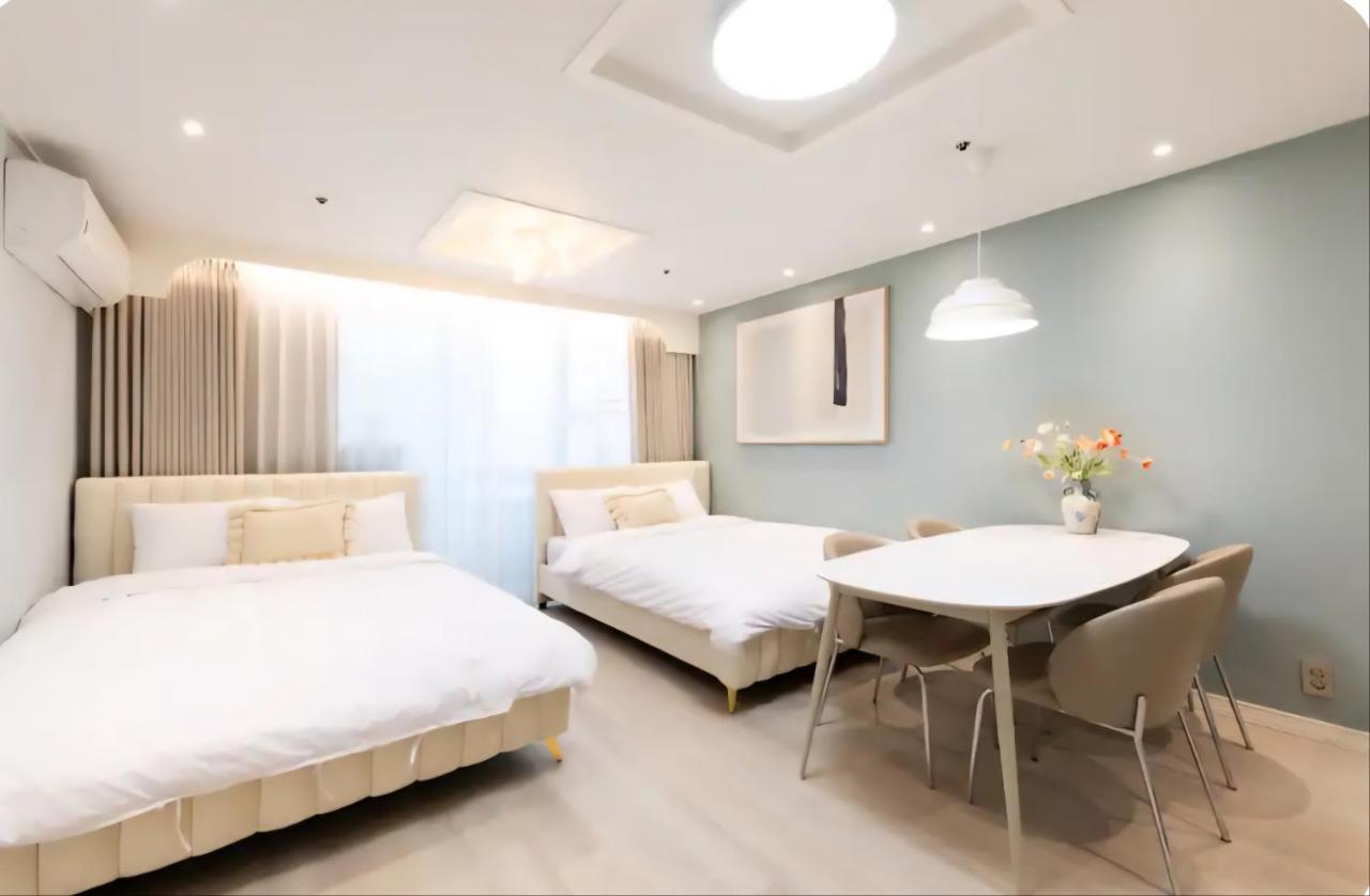 Hongdae St10, wide,bright & stylish house - Ferienwohnung Seoul