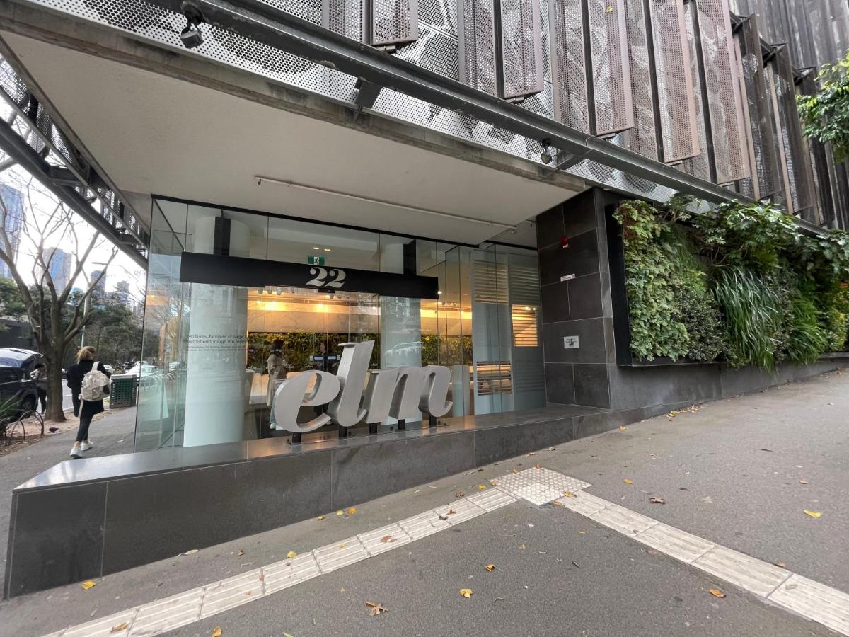 The Elm - 2beds 2bath, FREE 2xParking, Pool & Gym - B&B Melbourne