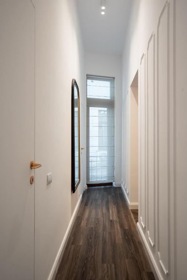 Carol Heart Apartments - Bed and Breakfast Boekarest