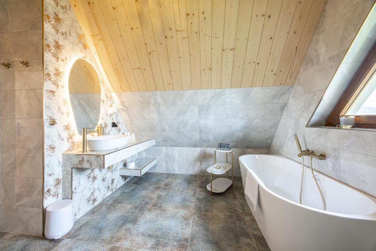 One-Bedroom Apartment with Garden View