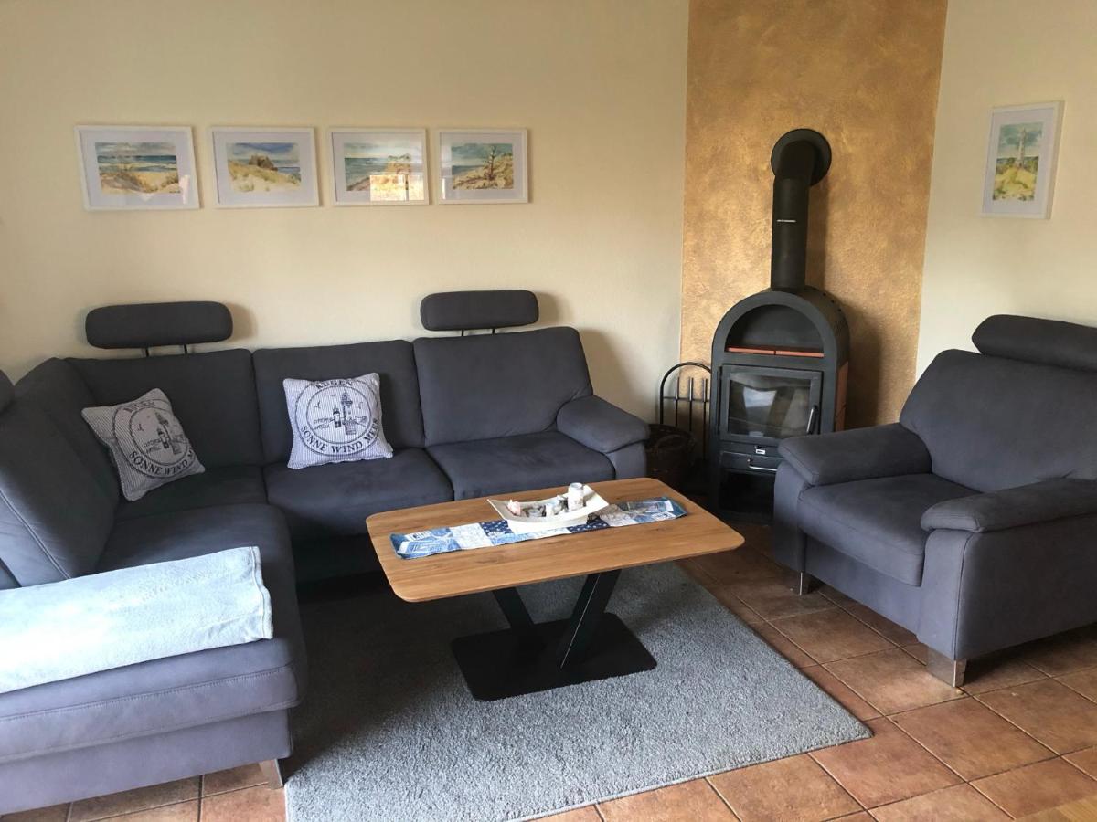 Reetdachhaus Weißdorn 1 - Ferienwohnung Puddemin