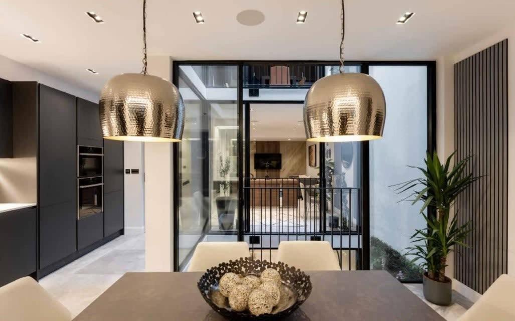 Luxury 5 Bedroom Home - B&B Londres