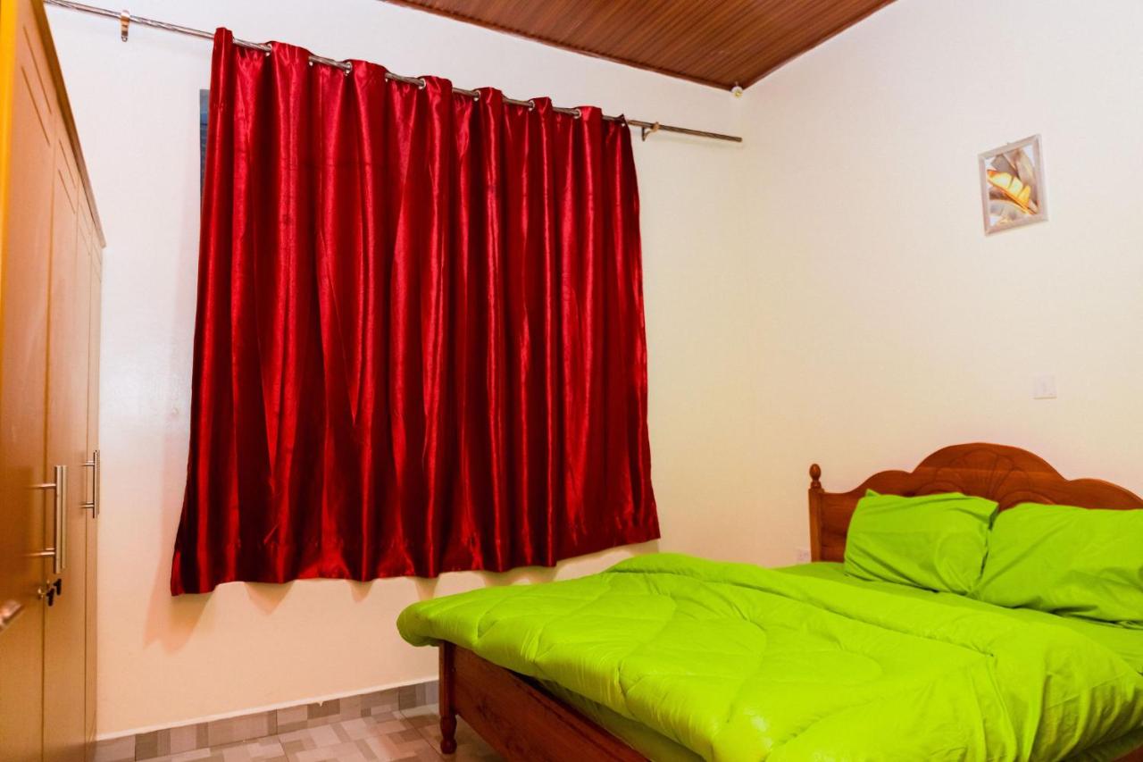 Camera Matrimoniale Deluxe (2 Adulti + 1 Bambino) 