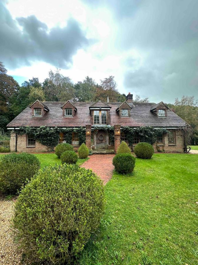 Elegant Hampshire Countryside Stay - B&B Petersfield