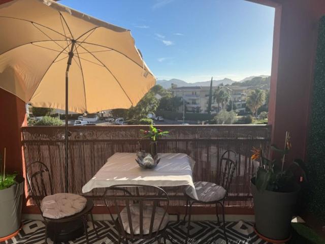 Cozy Studio in Cannes - B&B Le Cannet