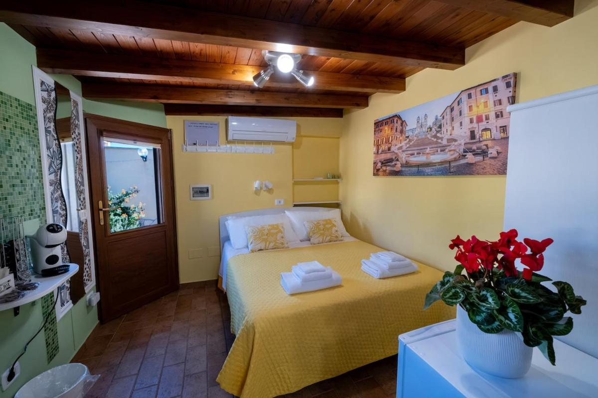 Little house Airport - B&B Focene