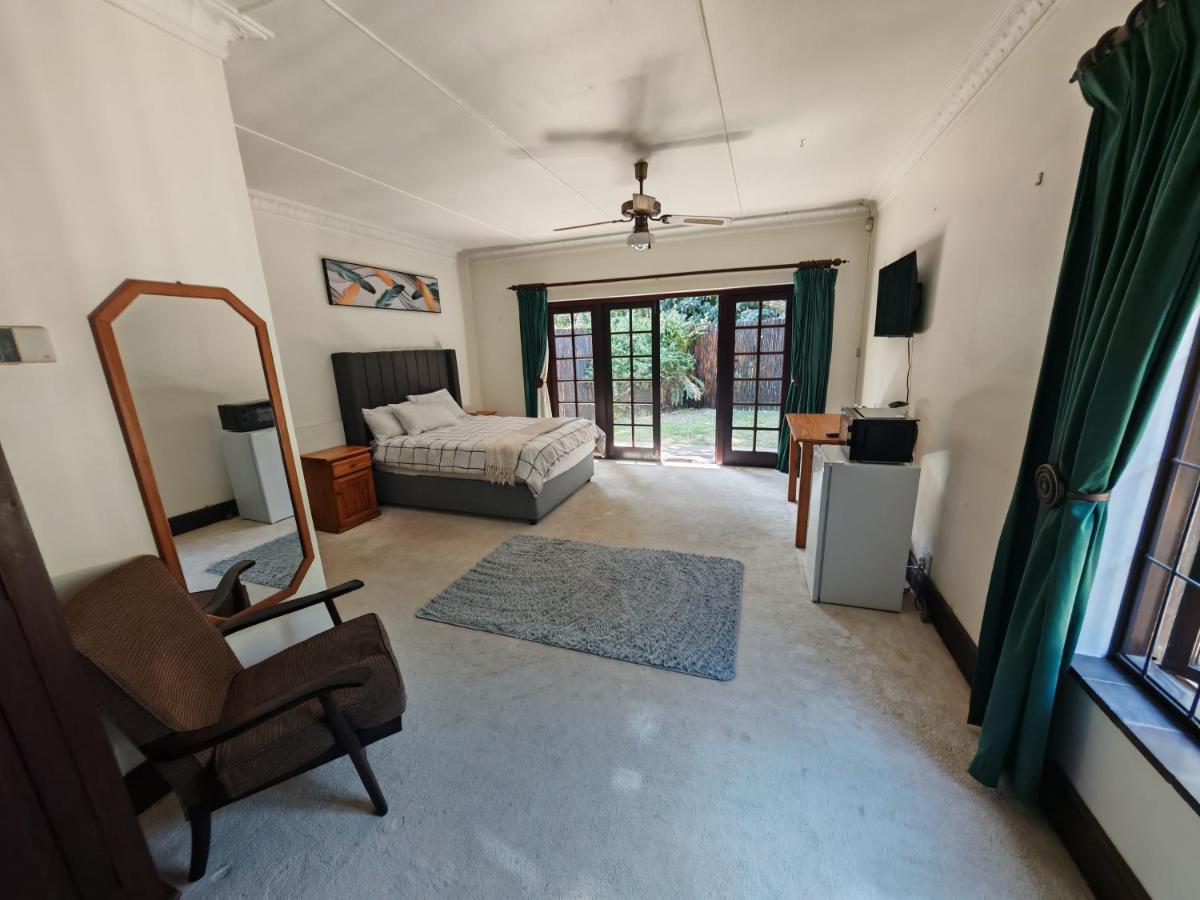 Standard Double Suite