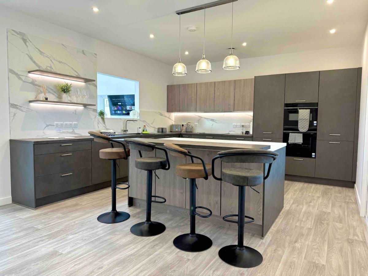 Isles View - Stunning, Bright, Modern, Spacious Villa in Kirkwall, Parking and WiFi - B&B Arcan