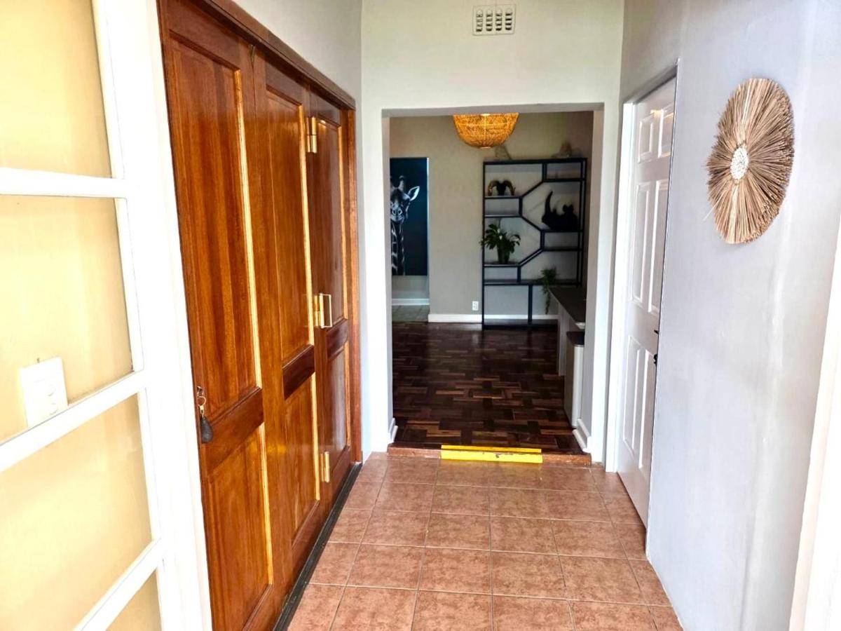 Tau Golden Mane - Bed and Breakfast Johannesburg