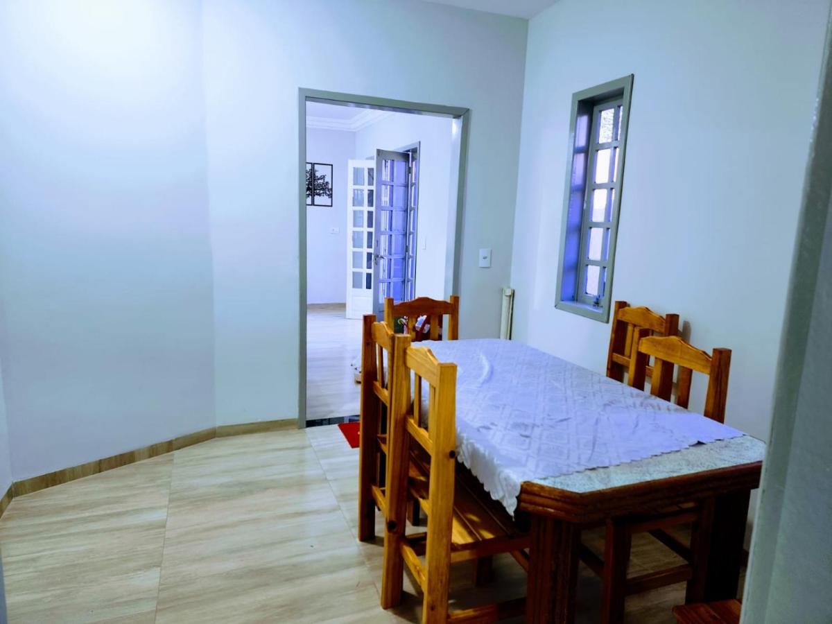 Casa em Foz do Iguaçu Sobrado 3 quartos ,nós fundos de uma casa Top - B&B Foz do Iguaçu