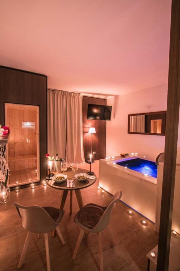 Chambre Lit King-Size avec Baignoire Spa